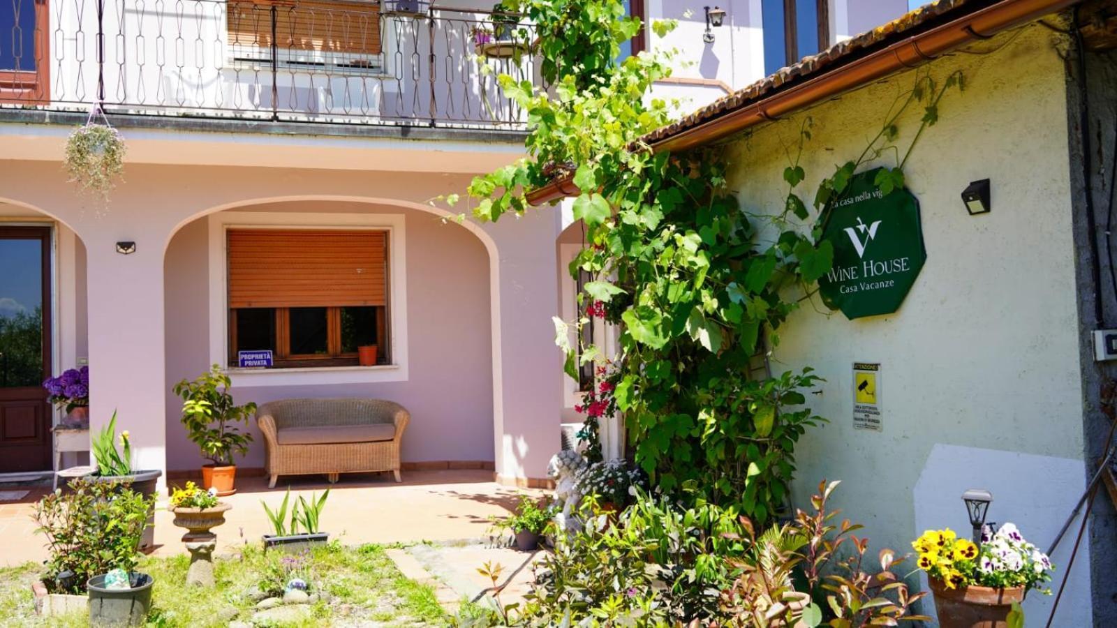 Wine House Panzió Capannori Kültér fotó