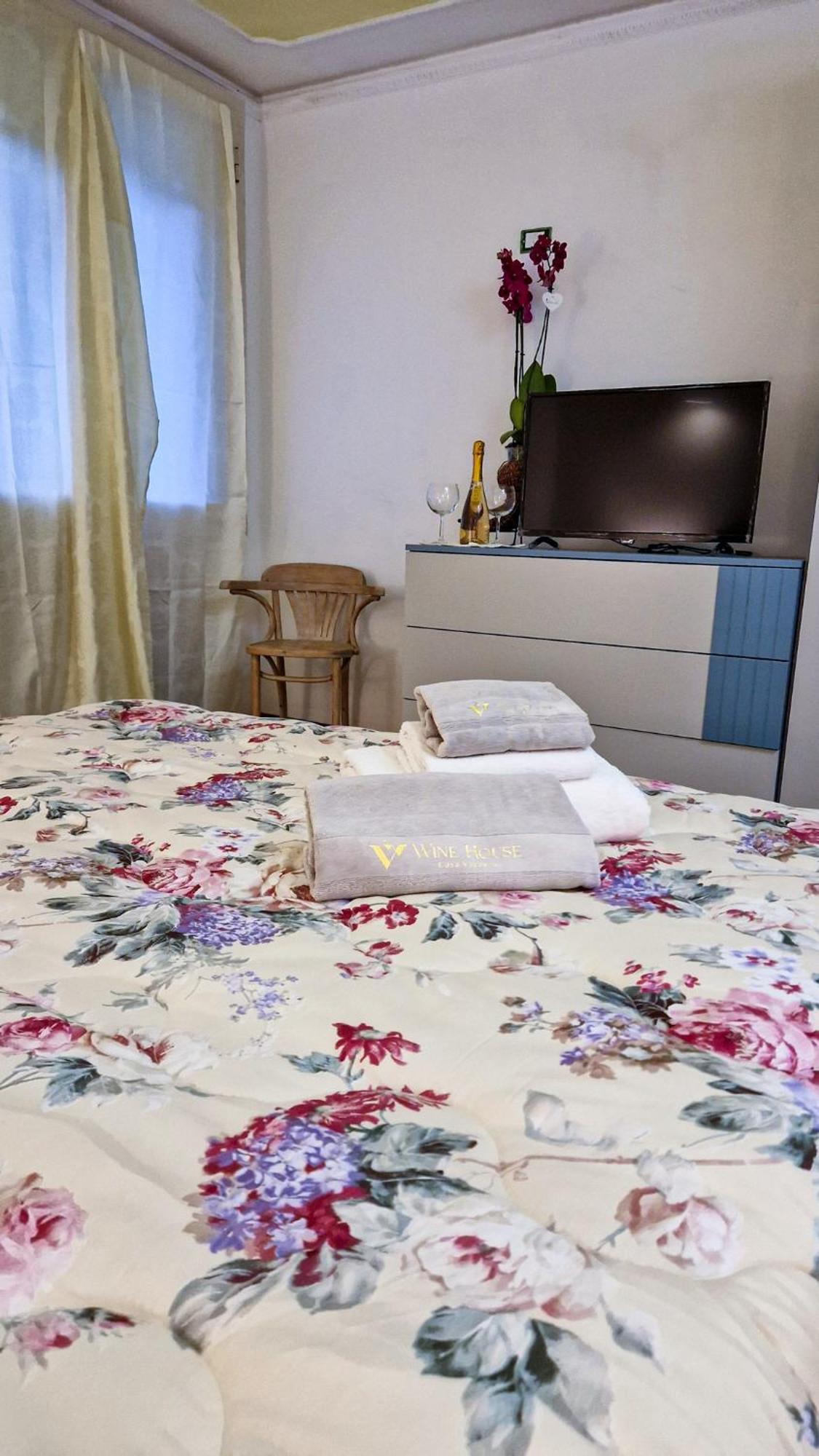 Wine House Panzió Capannori Kültér fotó
